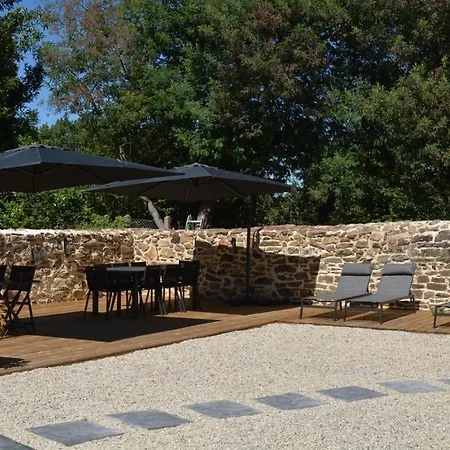 Lebeau Repos Bed & Breakfast *